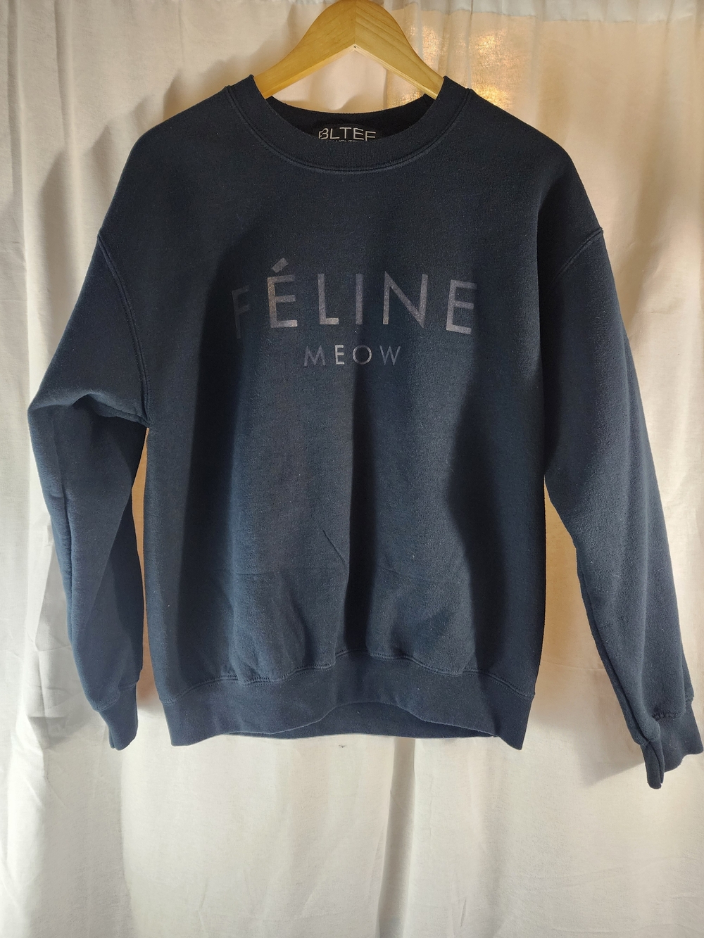 BLTEE Brian Lichtenberg Women's Black Feline Meow Crewneck Sweatshirt M
